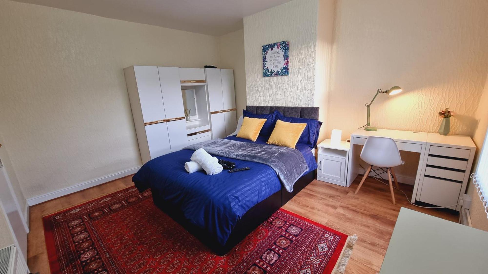 Spacious Two Bedroom House, Parking And Wifi Leeds  Dış mekan fotoğraf