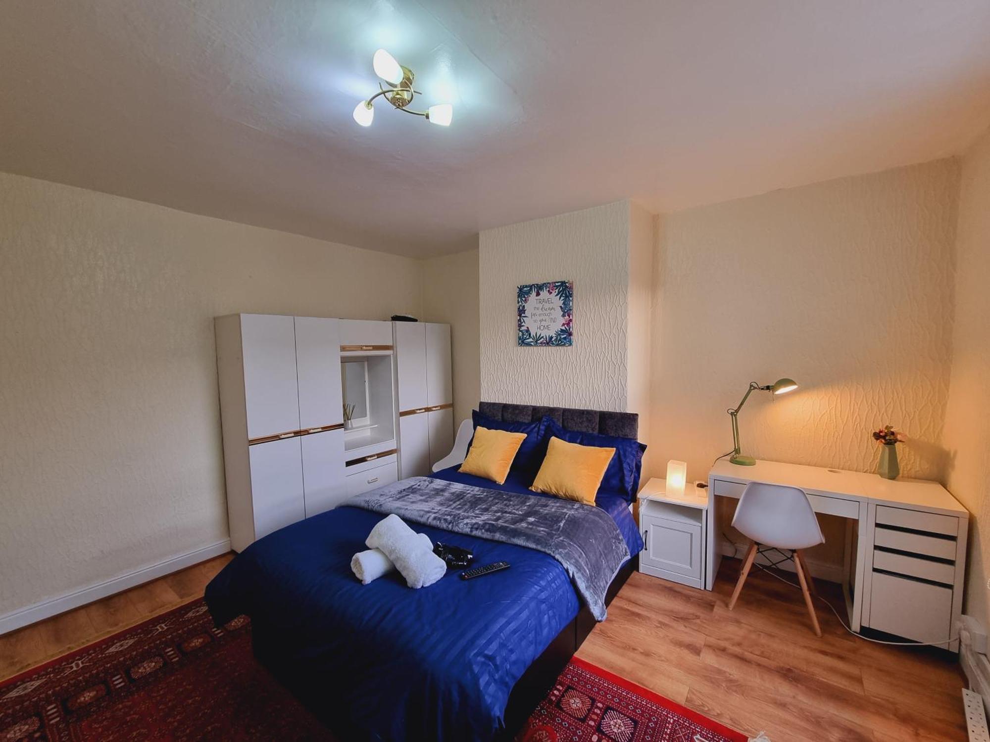 Spacious Two Bedroom House, Parking And Wifi Leeds  Dış mekan fotoğraf