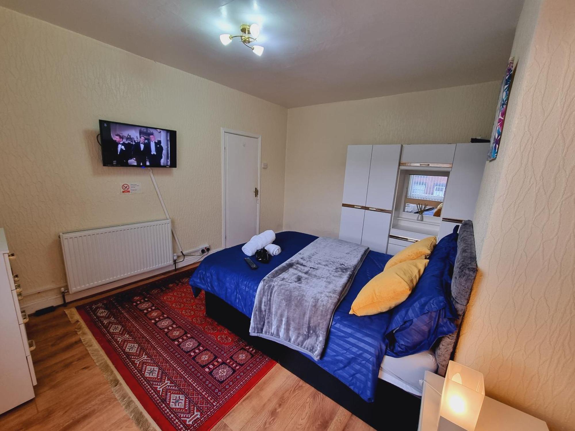 Spacious Two Bedroom House, Parking And Wifi Leeds  Dış mekan fotoğraf